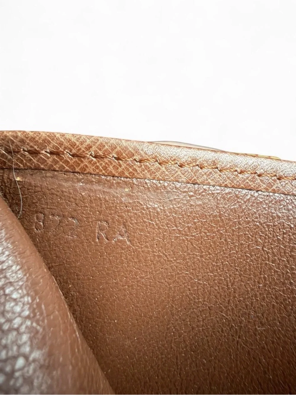 Louis Vuitton — Monogram Bifold wallet Vintage Leather